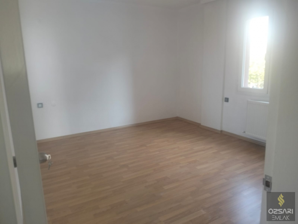 BORNOVA İNÖNÜ MAHALLESİNDE FULL YAPILI GÜNEY CEPHE KİRALIK DAİRE