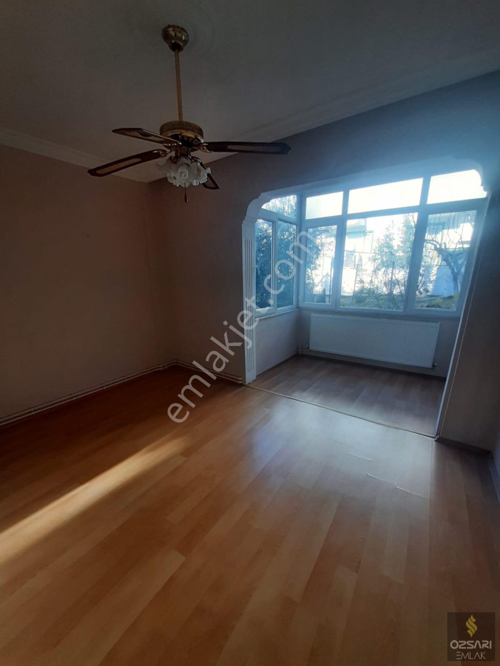 Bornova İnönü mah. 3+1 doğalgazlı kiralık Daire