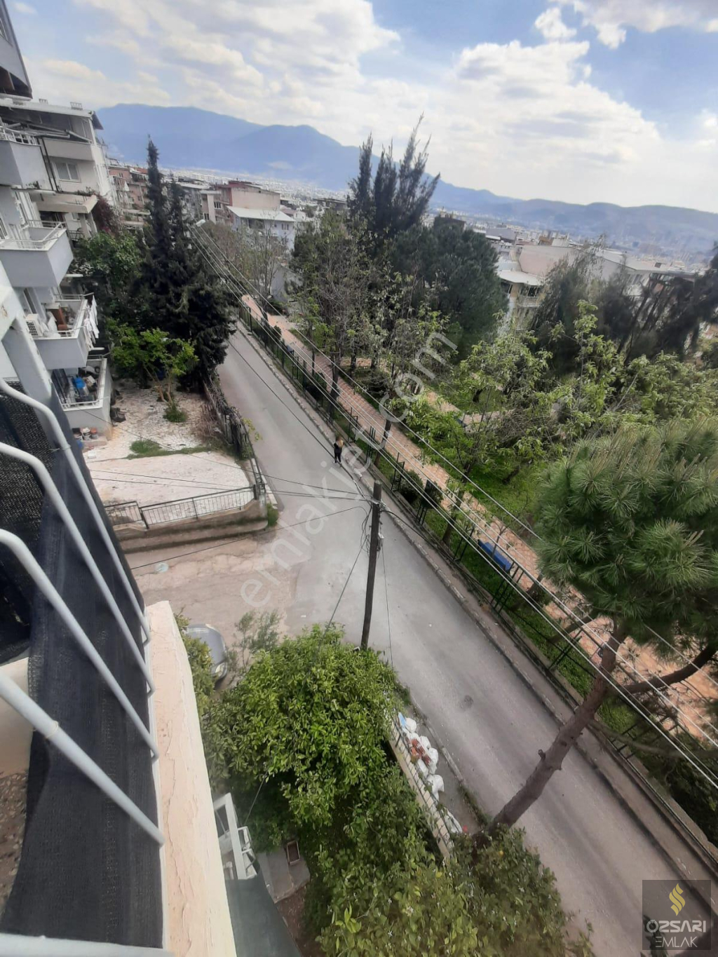 Bornova Atatürk mah. Eşyalı, doğalgazlı 3+1 kiralık Daire