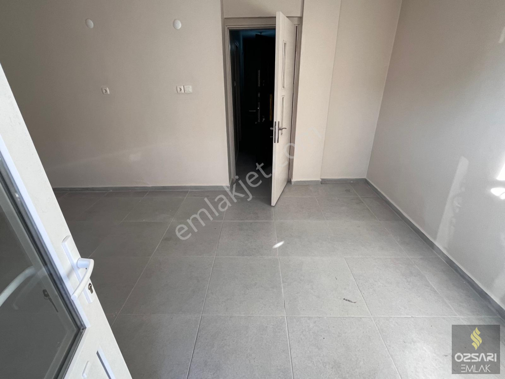 BORNOVA ATATÜRK MAH. 3+1 DOĞALGAZLI DAİRE