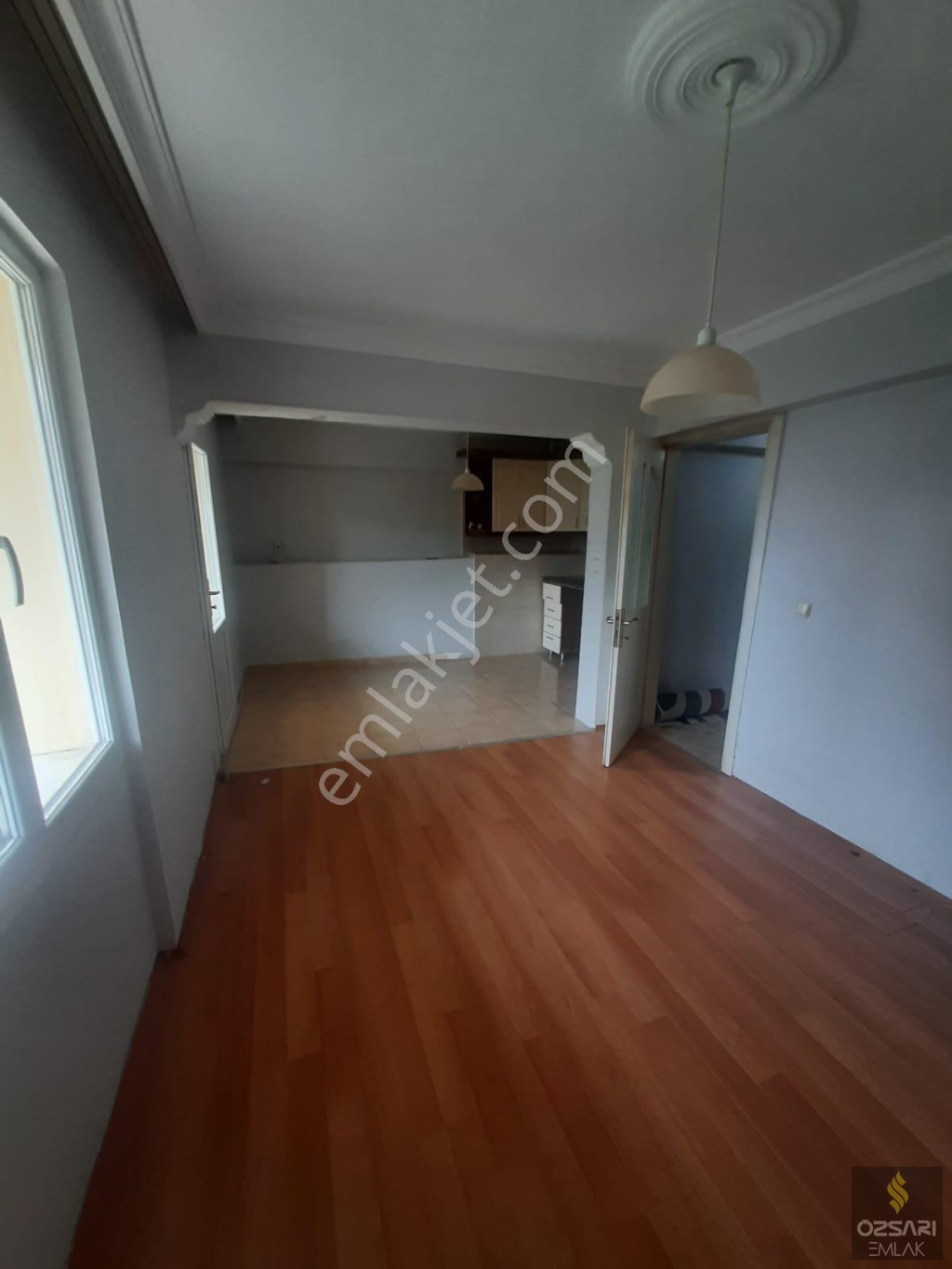 Bornova Atatürk mah. 1+1 kiralık Daire