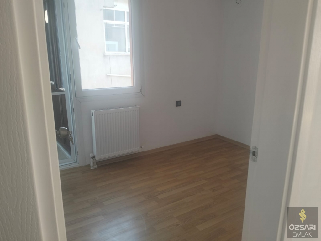 BORNOVA İNÖNÜ MAHALLESİNDE FULL YAPILI GÜNEY CEPHE KİRALIK DAİRE