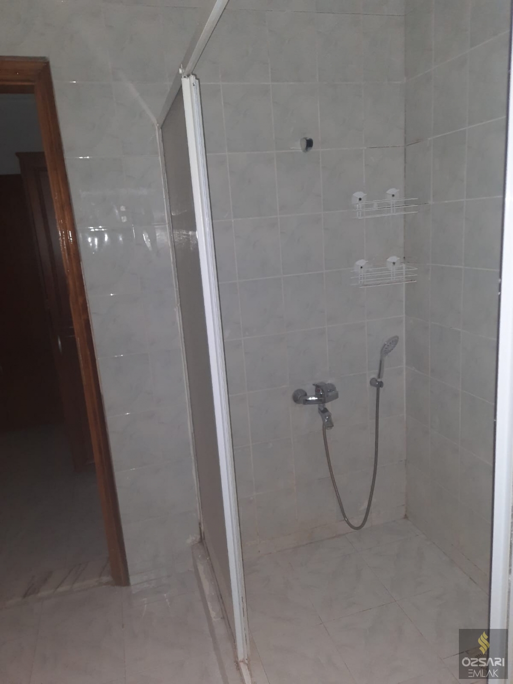 BORNOVA İNÖNÜ MAH. ANACADDE ÜZERİ KİRALIK 2+1