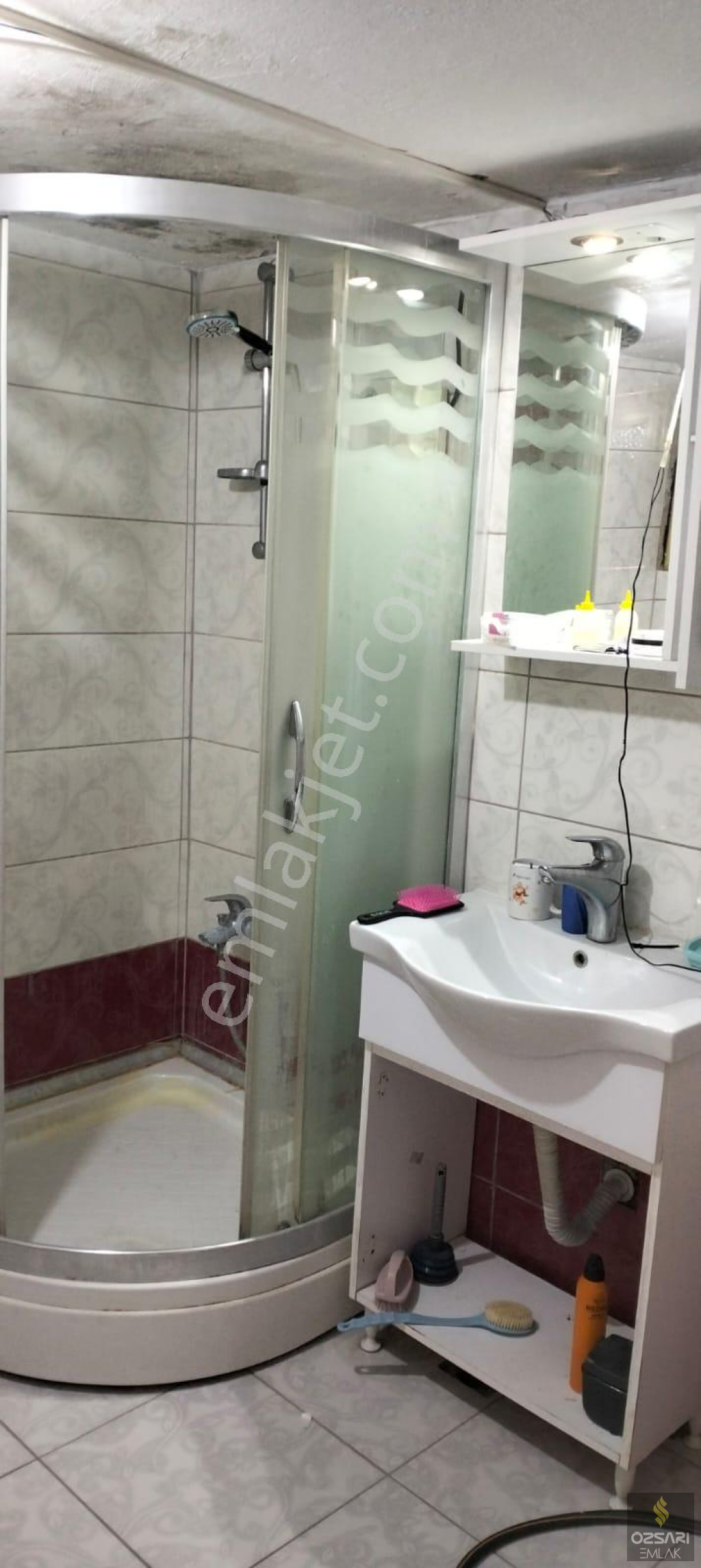 Bornova Atatürk mah. 3+1 kiralık Daire