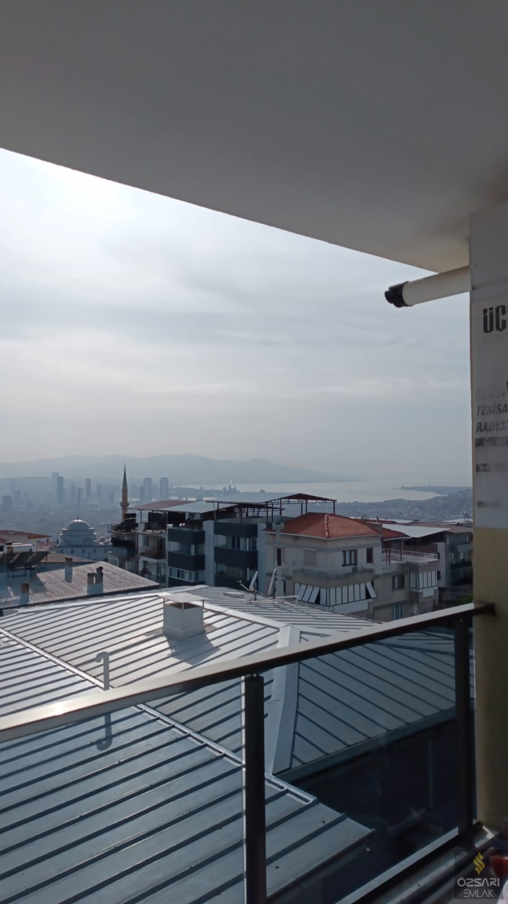 BORNOVA İNÖNÜ MAH. 5 KATLI SATILIK BİNA