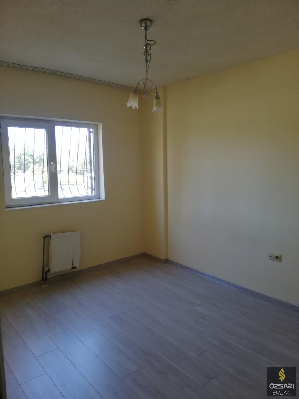 Aliağa\\\'da 2+1 Doğalgazlı Satılık Daire