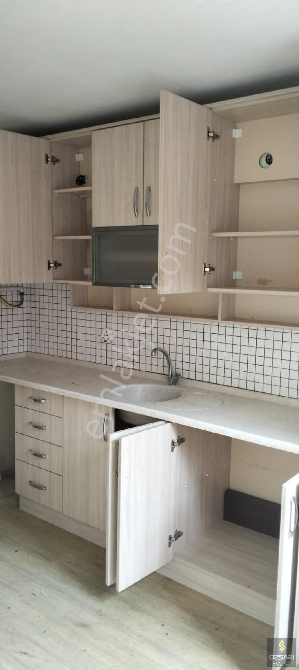 Bornova Atatürk mah. 3+1 kiralık Daire