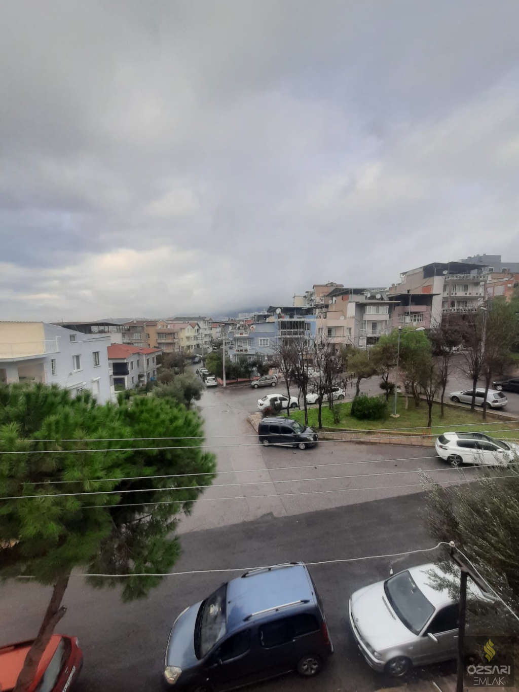 BORNOVA ATATÜRK MAH. KOMPLE SATILIK 4 KATLI BİNA