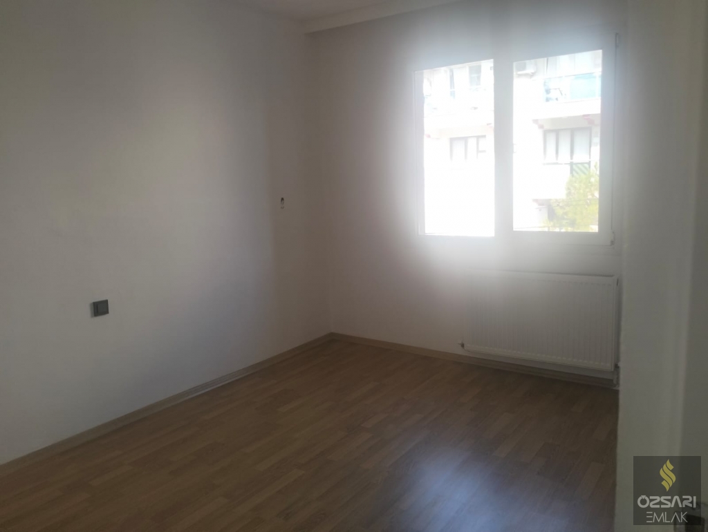 BORNOVA İNÖNÜ MAHALLESİNDE FULL YAPILI GÜNEY CEPHE KİRALIK DAİRE