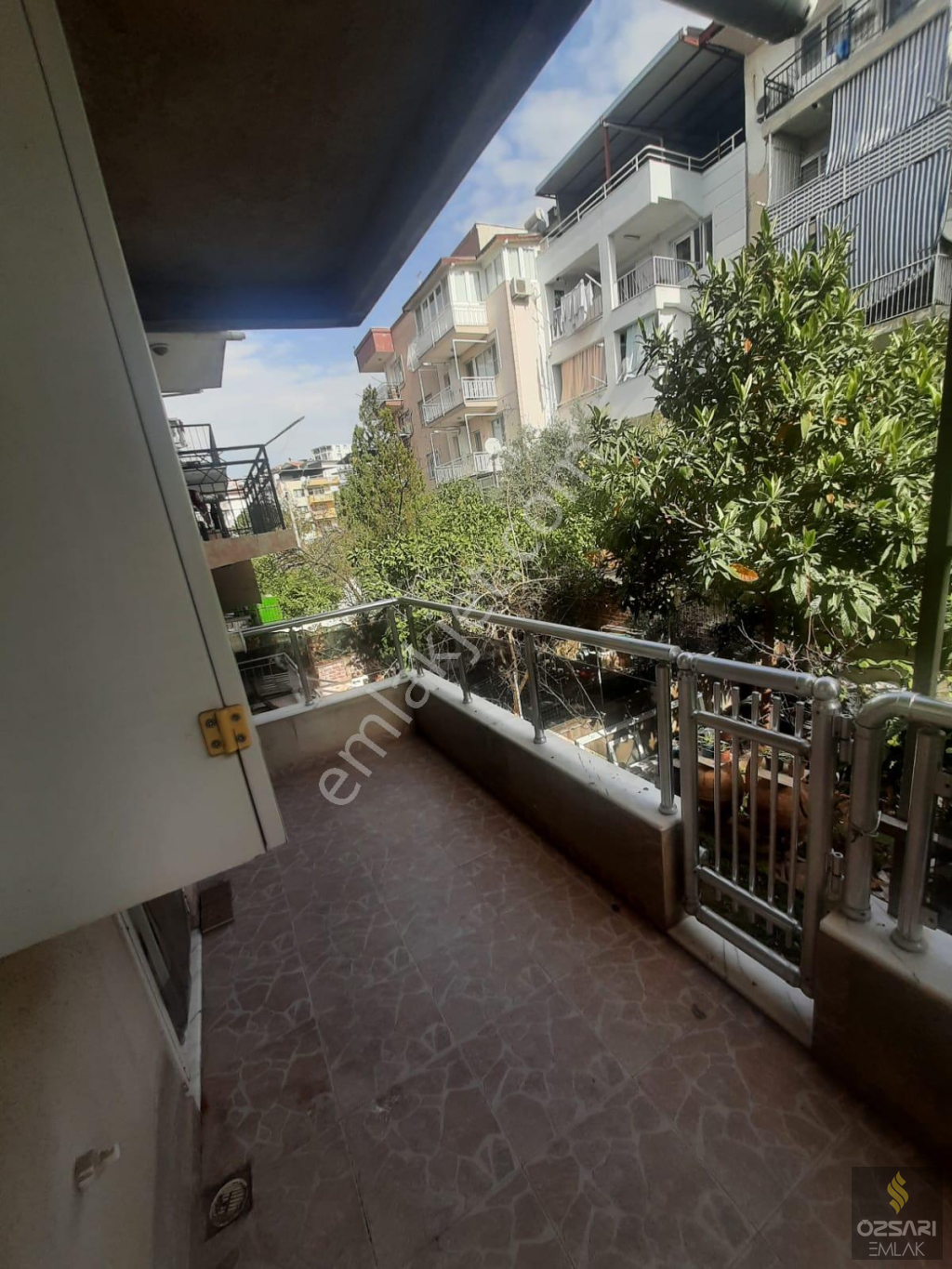Bornova Atatürk mah. Eşyalı, doğalgazlı 2+1 kiralık Daire