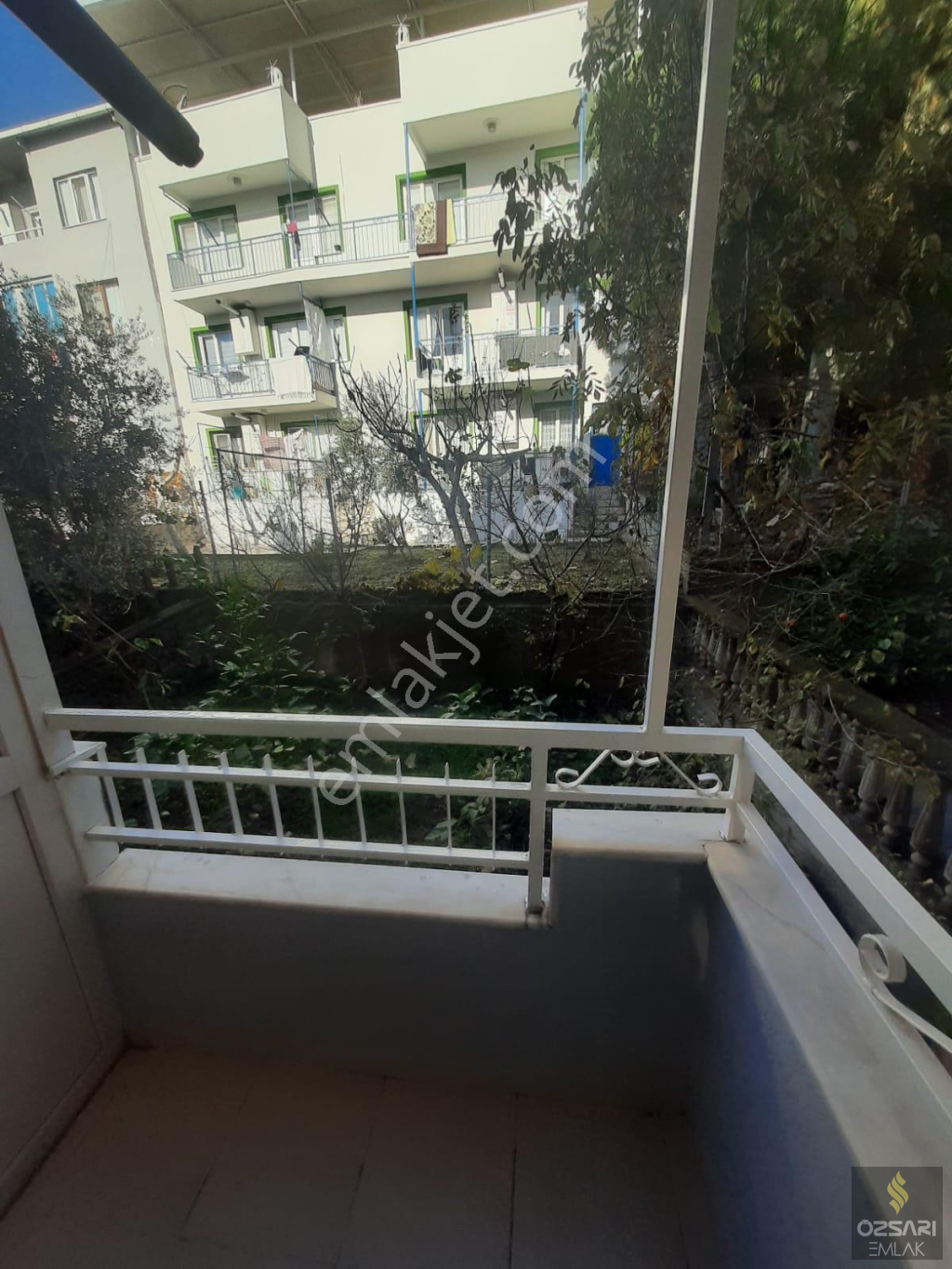 Bornova İnönü mah. 3+1 doğalgazlı kiralık Daire