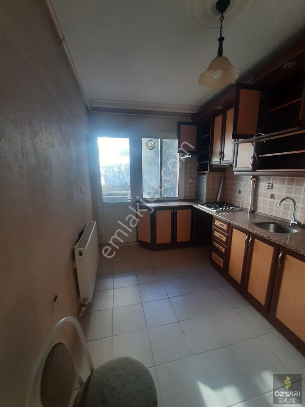 Bornova İnönü mah. 3+1 doğalgazlı kiralık Daire
