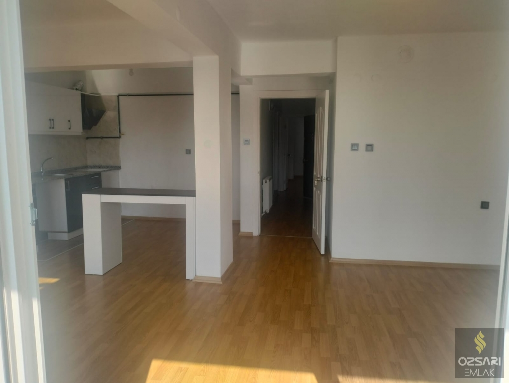 BORNOVA İNÖNÜ MAHALLESİNDE FULL YAPILI GÜNEY CEPHE KİRALIK...