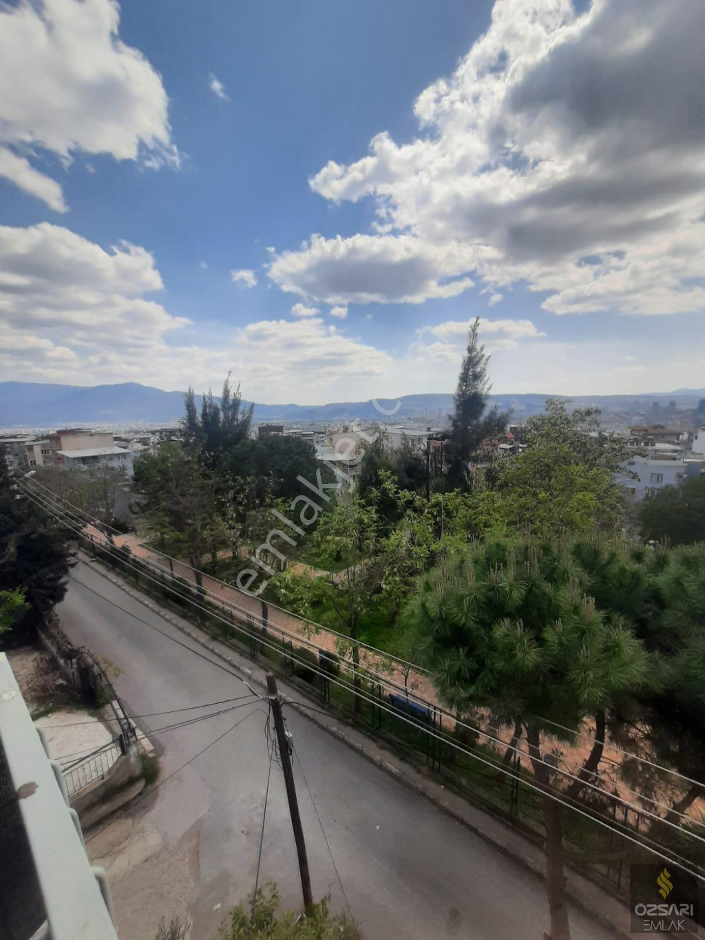 Bornova Atatürk mah. Eşyalı, doğalgazlı 3+1 kiralık Daire