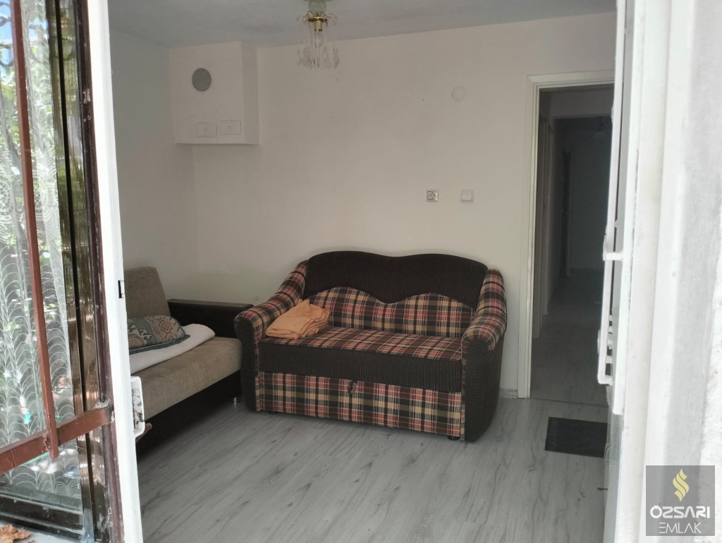 BORNOVA İNÖNÜ MAHALLESİNDE 2+1 EŞYALI DAİRE