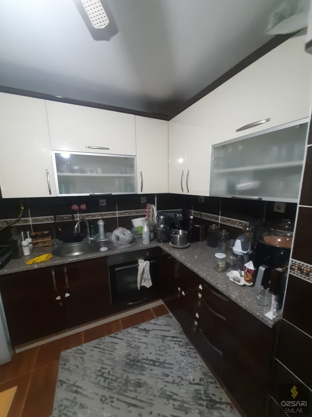 BORNOVA ATATÜRK MAH. KOMPLE SATILIK 4 KATLI BİNA