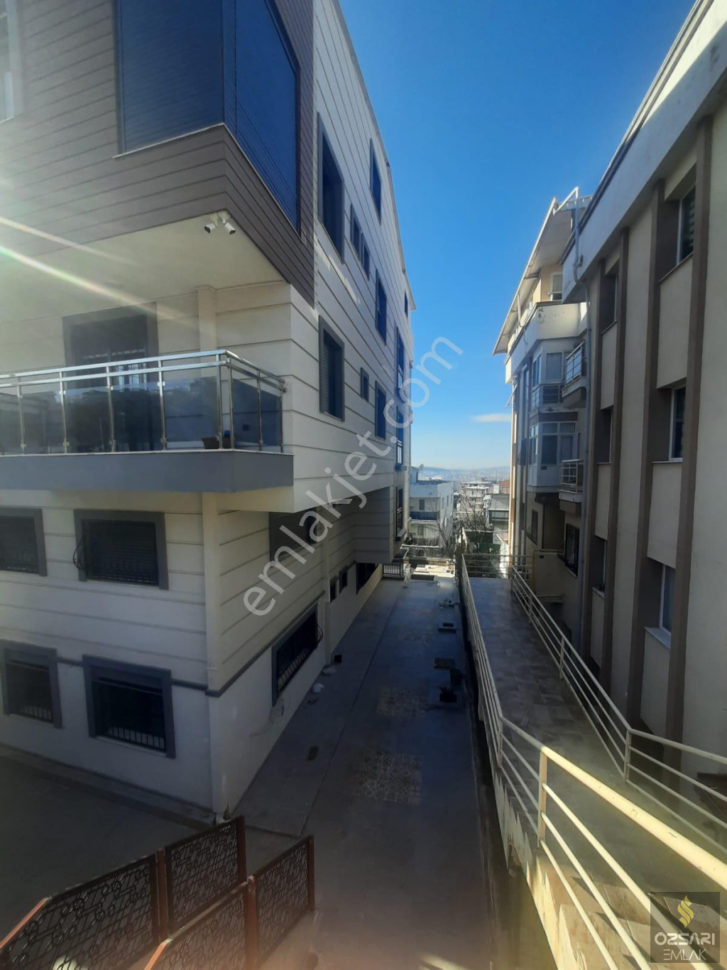 Bornova İnönü mah. 2+1 yeni yapılı kiralık Daire