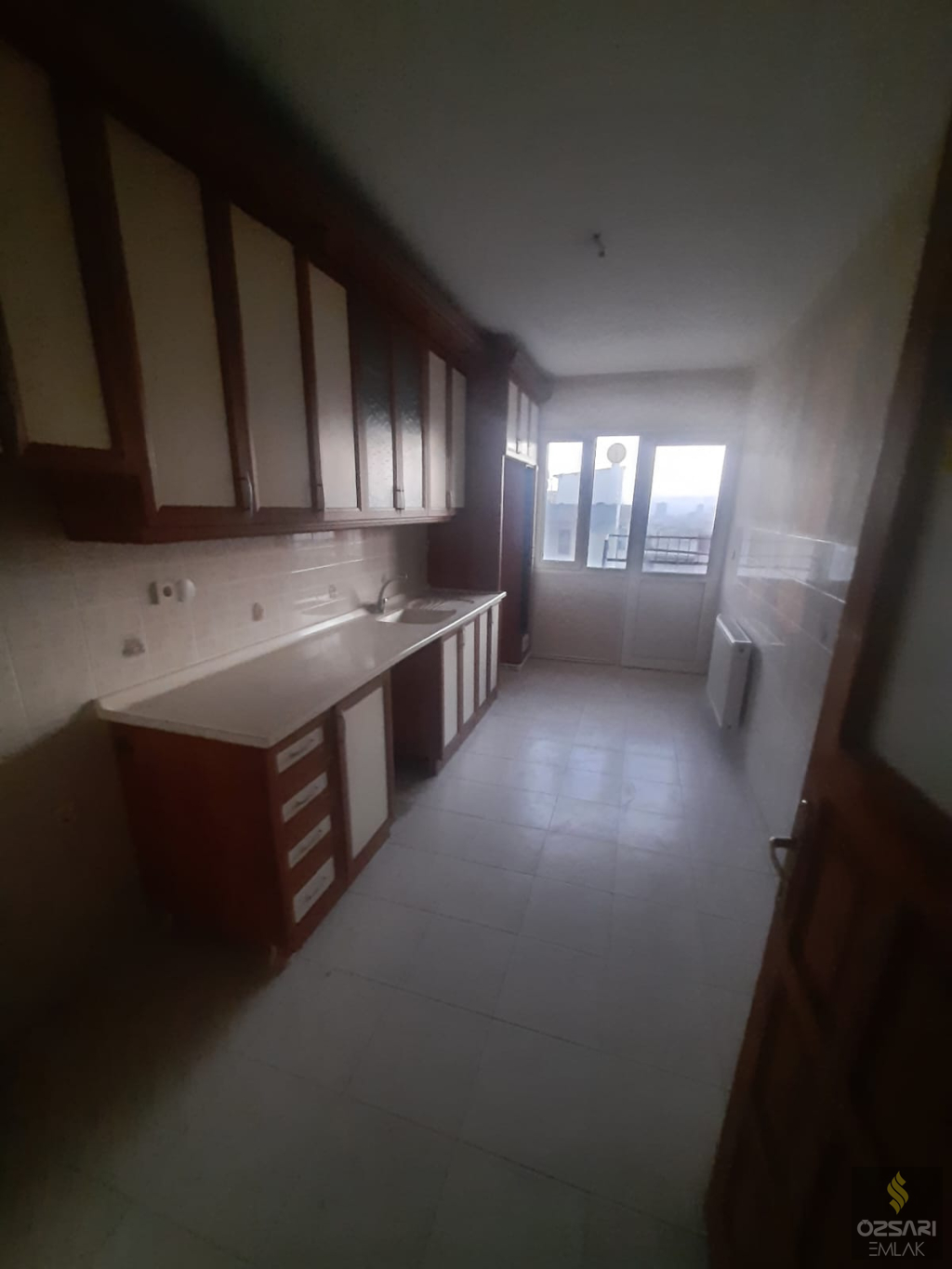 Bornova Atatürk mah. 3+1 doğalgazlı kiralık Daire