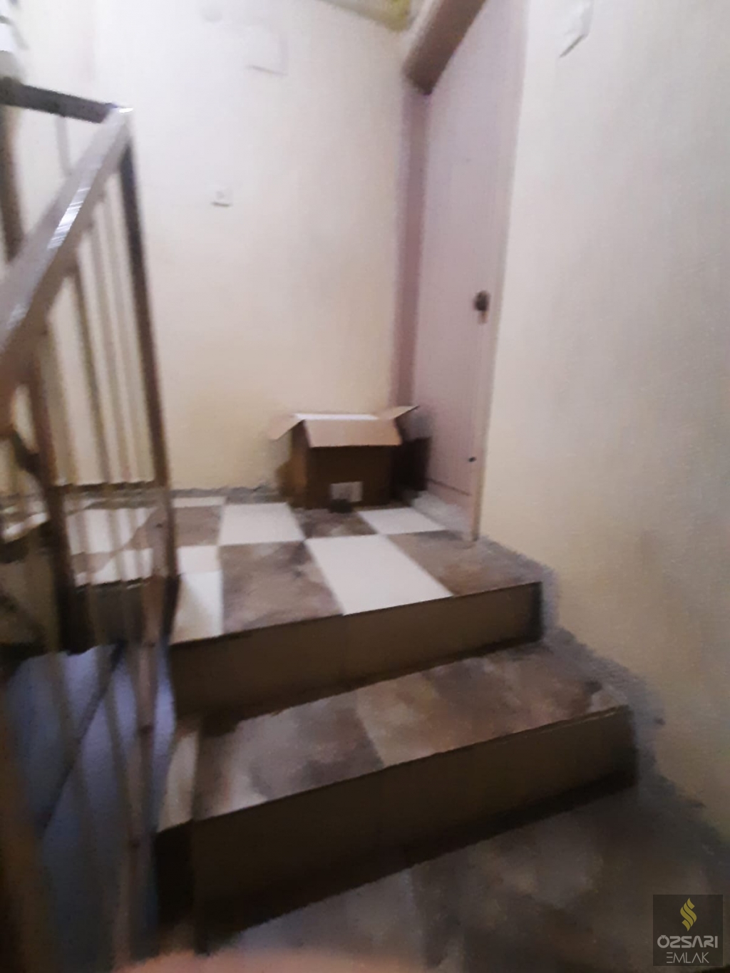BORNOVA ATATÜRK MAH. KOMPLE SATILIK 4 KATLI BİNA