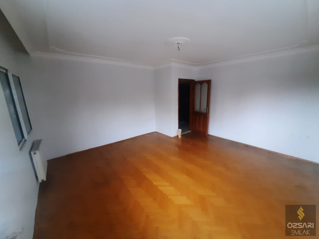 BORNOVA İNÖNÜ MAH. ANACADDE ÜZERİ KİRALIK 2+1