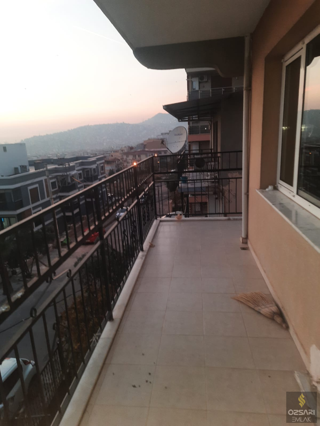 Bornova Atatürk mah. 3+1 doğalgazlı kiralık Daire