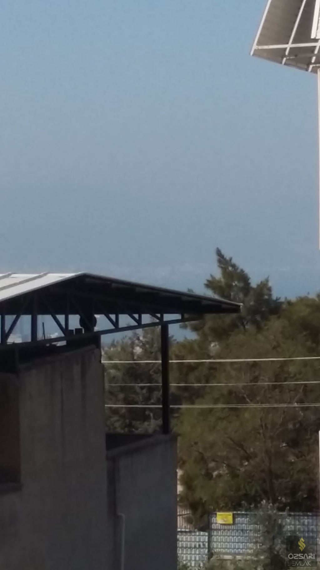 Bornova İnönü mahallesinde köşe 4cephe özel yapım komple satılık bina