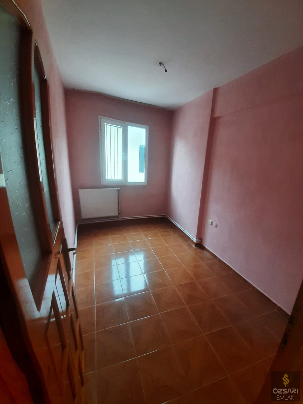 Bornova Atatürk mah. 3+1 doğalgazlı kiralık Daire