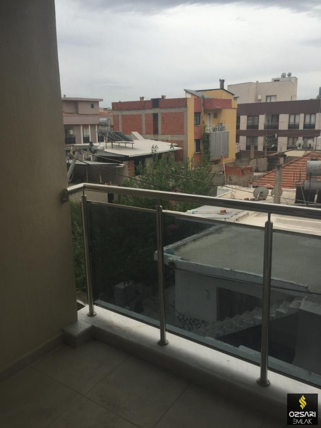 Bayraklı Çay mahallesinde 2+1 Satılık Daire