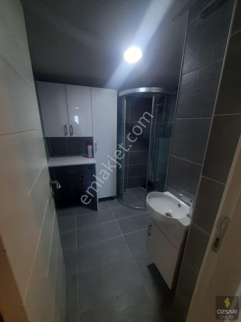 Bornova İnönü mah. 2+1 yeni yapılı kiralık Daire