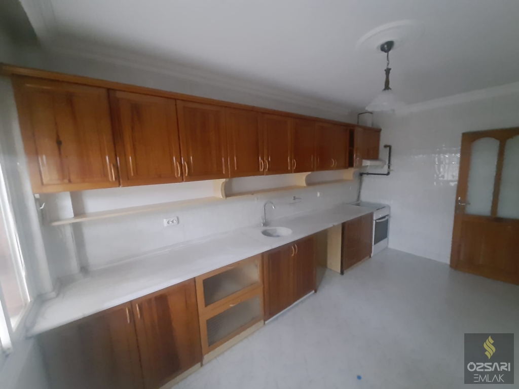 BORNOVA İNÖNÜ MAH. ANACADDE ÜZERİ KİRALIK 2+1
