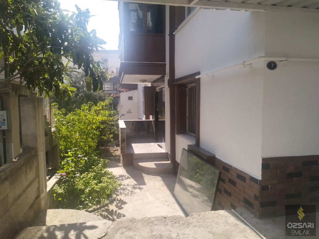 BORNOVA İNÖNÜ MAHALLESİNDE FULL YAPILI GÜNEY CEPHE KİRALIK DAİRE
