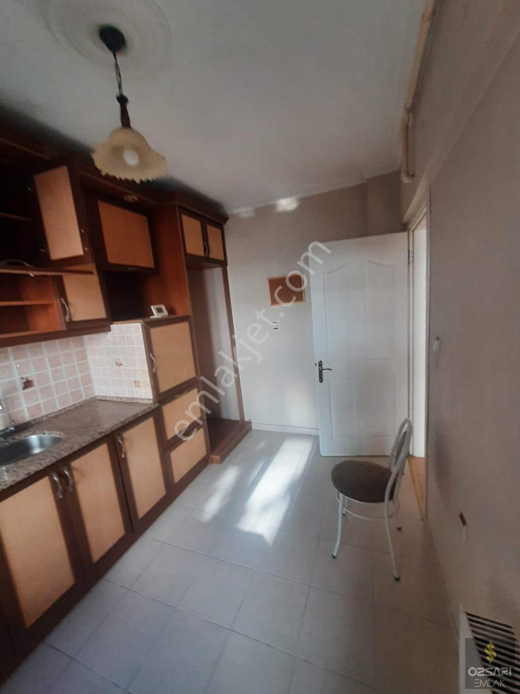 Bornova İnönü mah. 3+1 doğalgazlı kiralık Daire