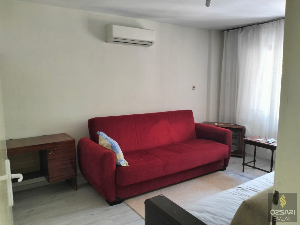 BORNOVA İNÖNÜ MAHALLESİNDE 2+1 EŞYALI DAİRE