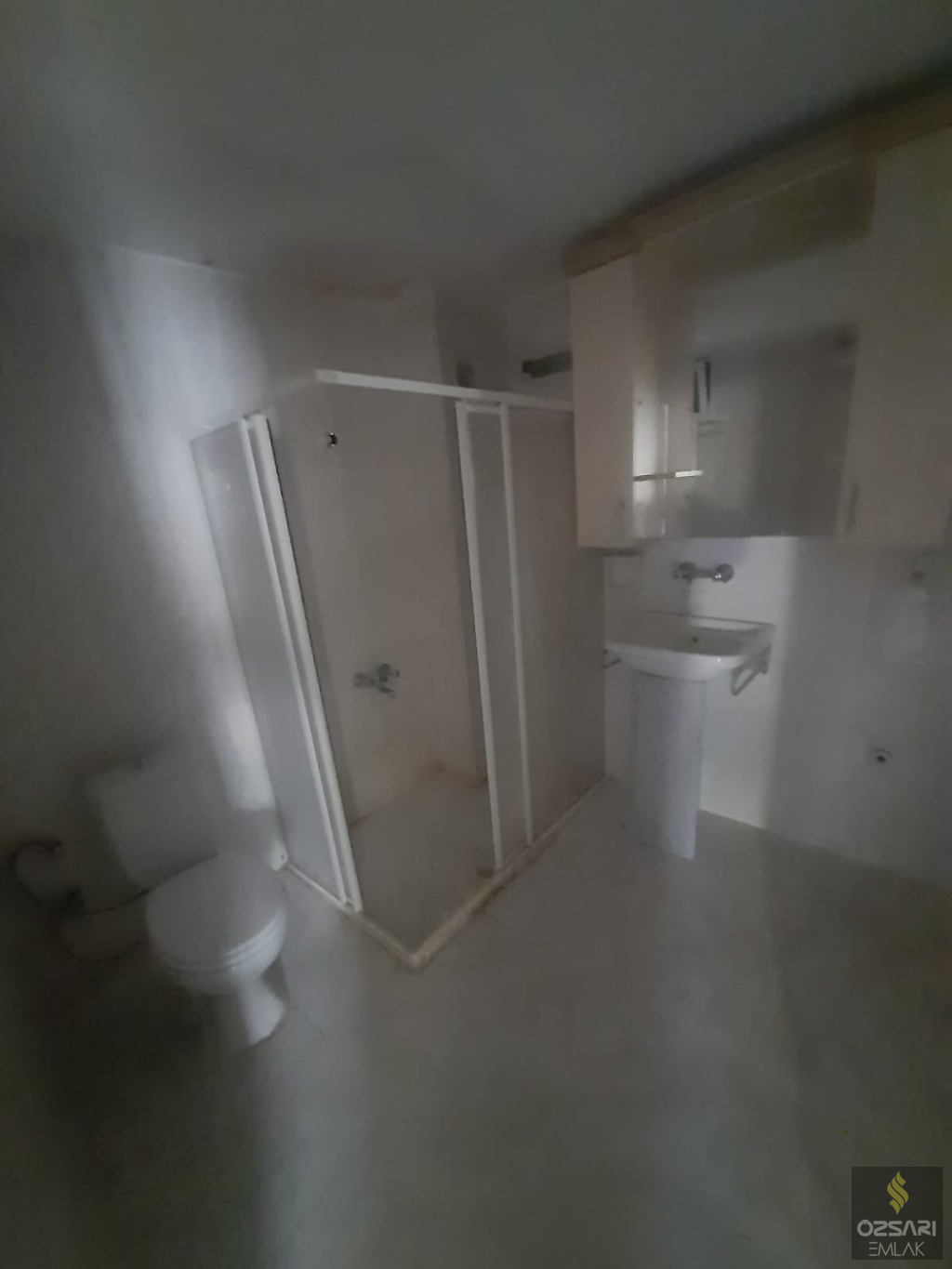 Bornova İnönü mah. 2+1 doğalgazlı kiralık Daire