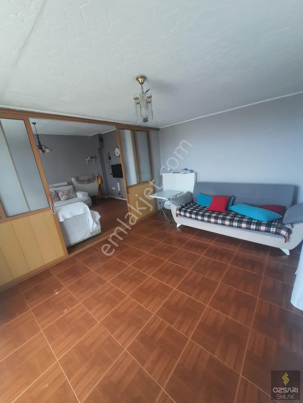 Bornova Atatürk mah. Eşyalı, doğalgazlı 3+1 kiralık Daire