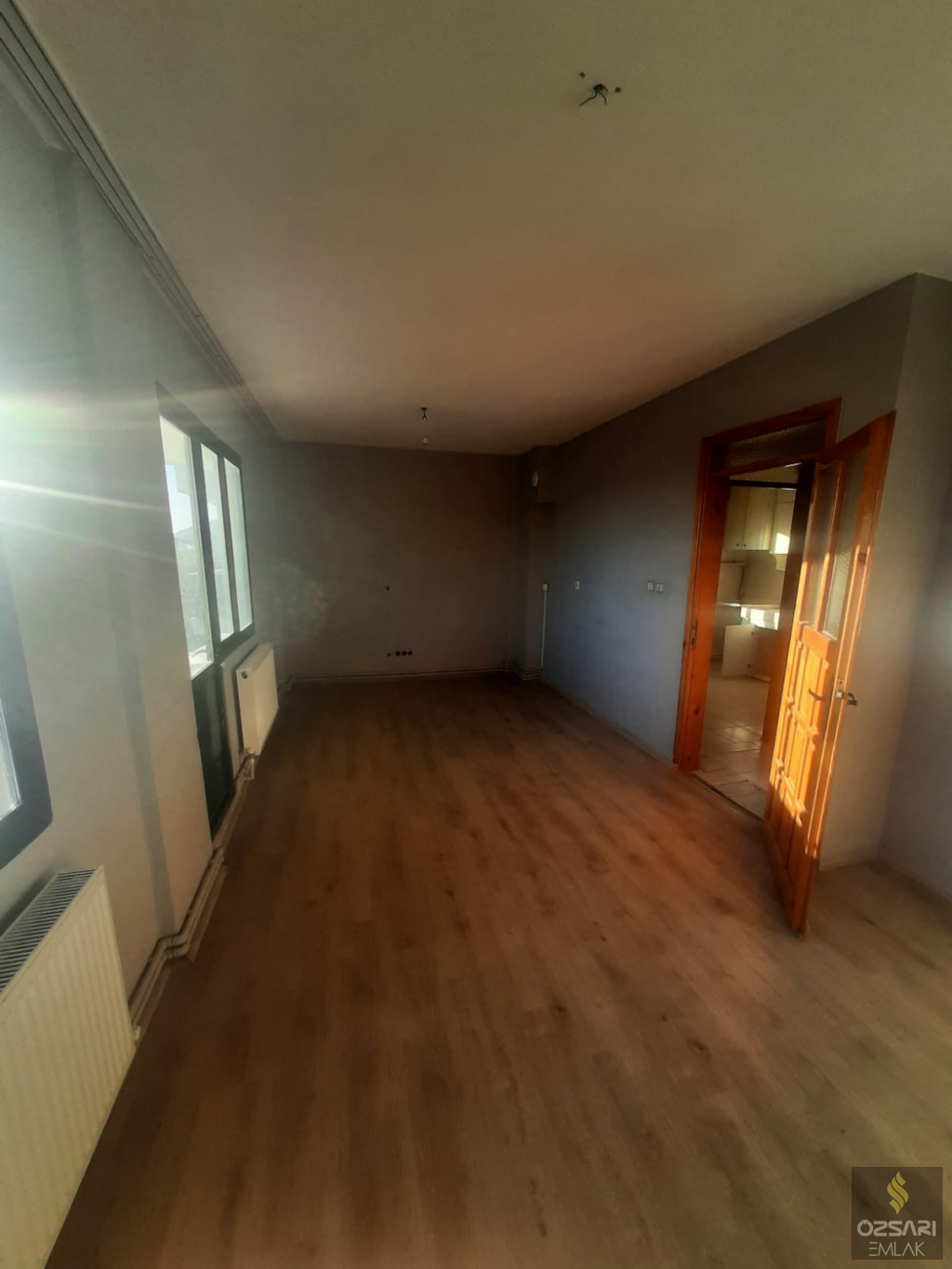 Bornova İnönü mah. 2+1 doğalgazlı kiralık Daire
