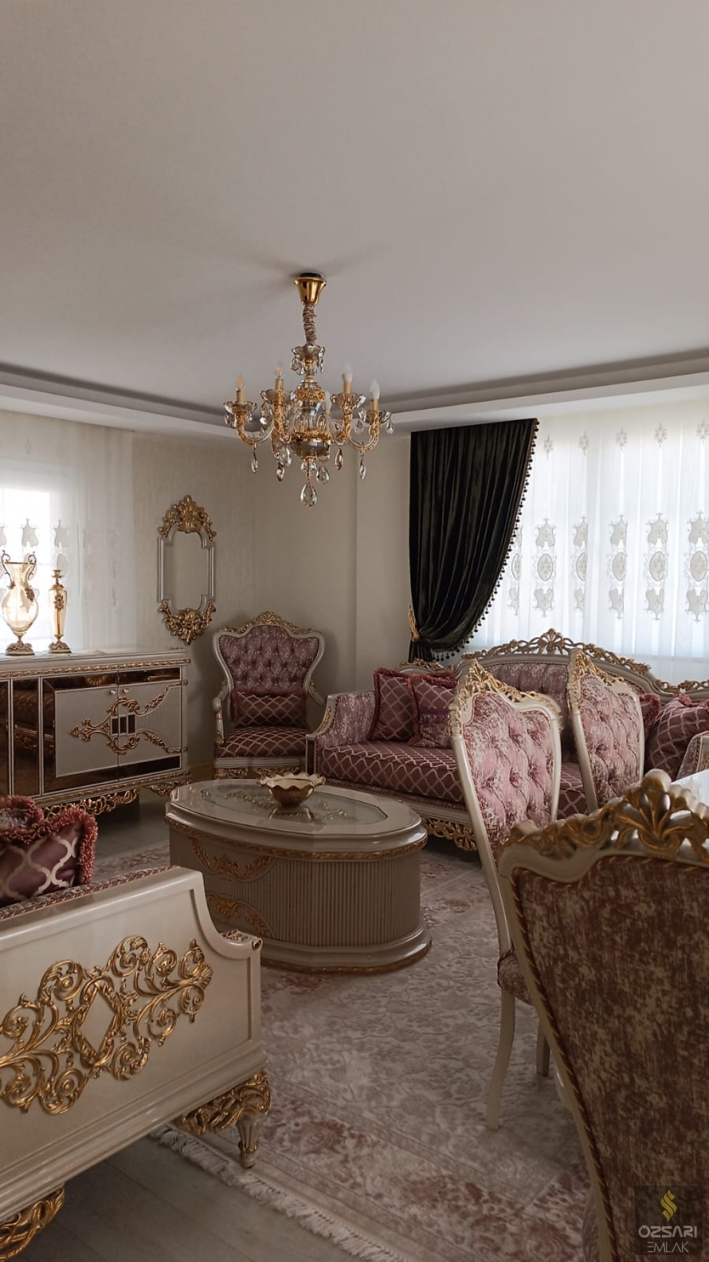 BORNOVA İNÖNÜ MAH. 5 KATLI SATILIK BİNA