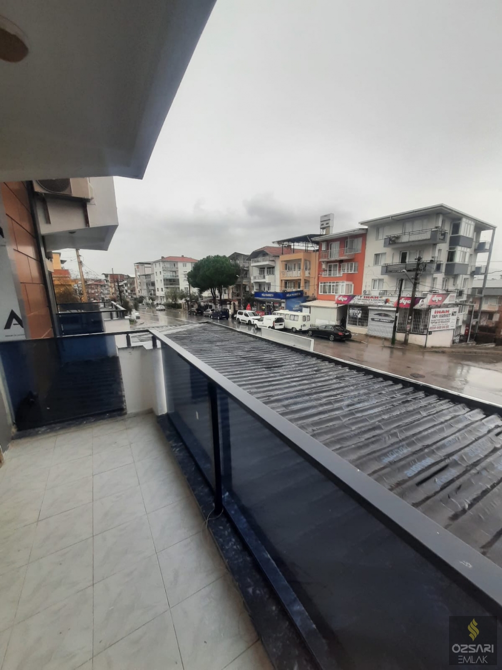 BORNOVA İNÖNÜ MAH. ANACADDE ÜZERİ KİRALIK 2+1