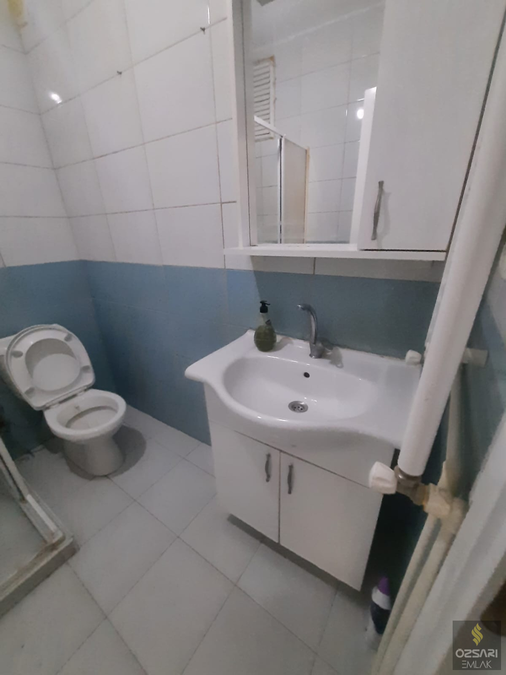 Bornova Atatürk mah. merkezinde 2+1 kiralık Doğalgazlı Daire