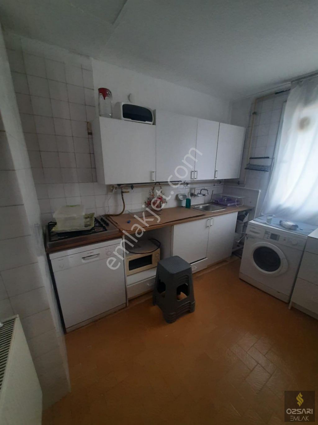 Bornova Atatürk mah. Eşyalı, doğalgazlı 3+1 kiralık Daire