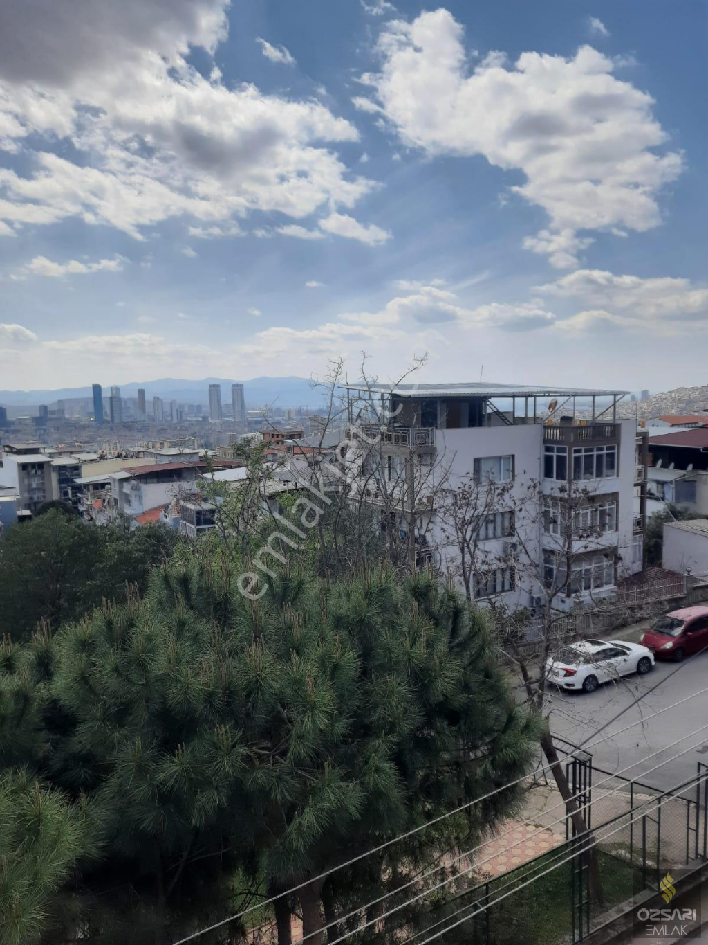 Bornova Atatürk mah. Eşyalı, doğalgazlı 3+1 kiralık Daire