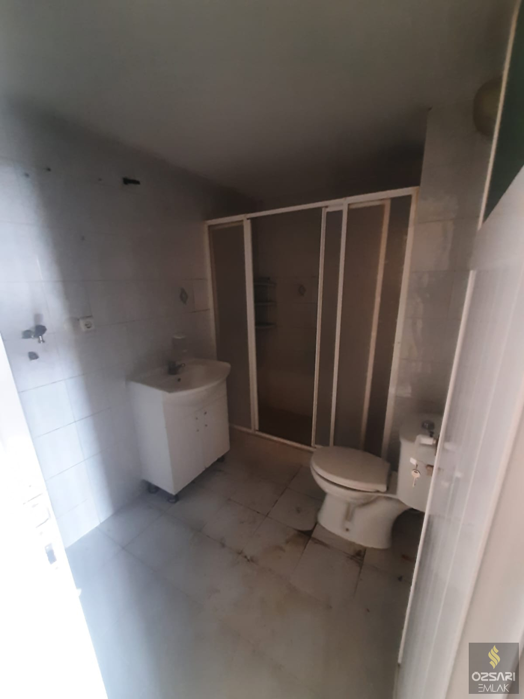 Bornova Atatürk mah. 3+1 doğalgazlı kiralık Daire