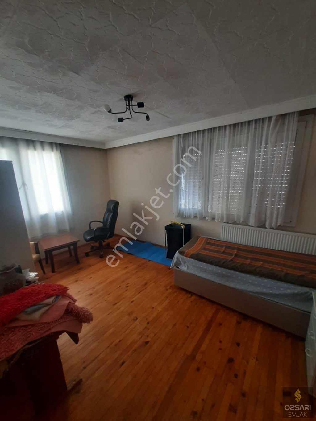 Bornova Atatürk mah. Eşyalı, doğalgazlı 3+1 kiralık Daire