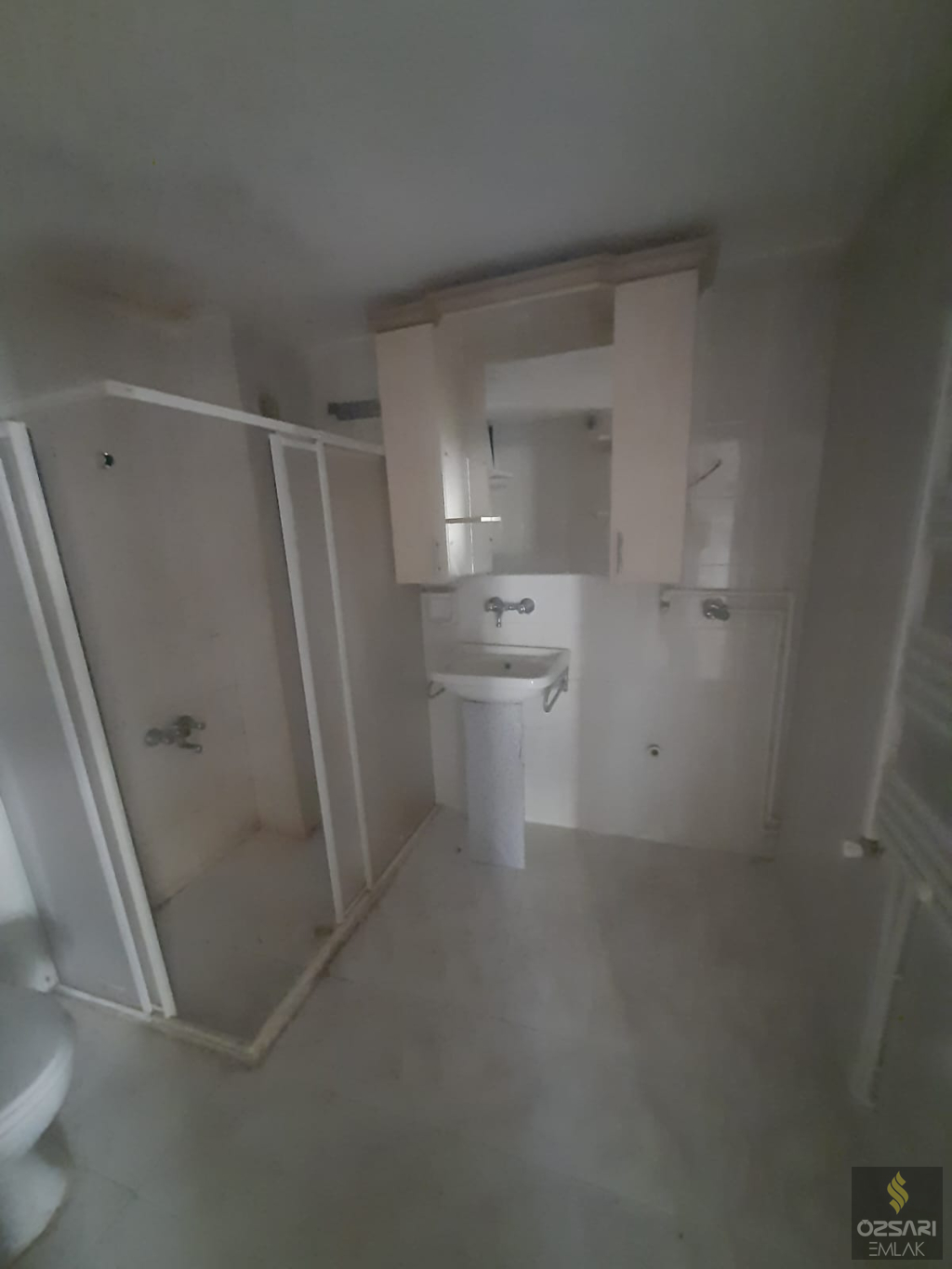 Bornova İnönü mah. 2+1 doğalgazlı kiralık Daire