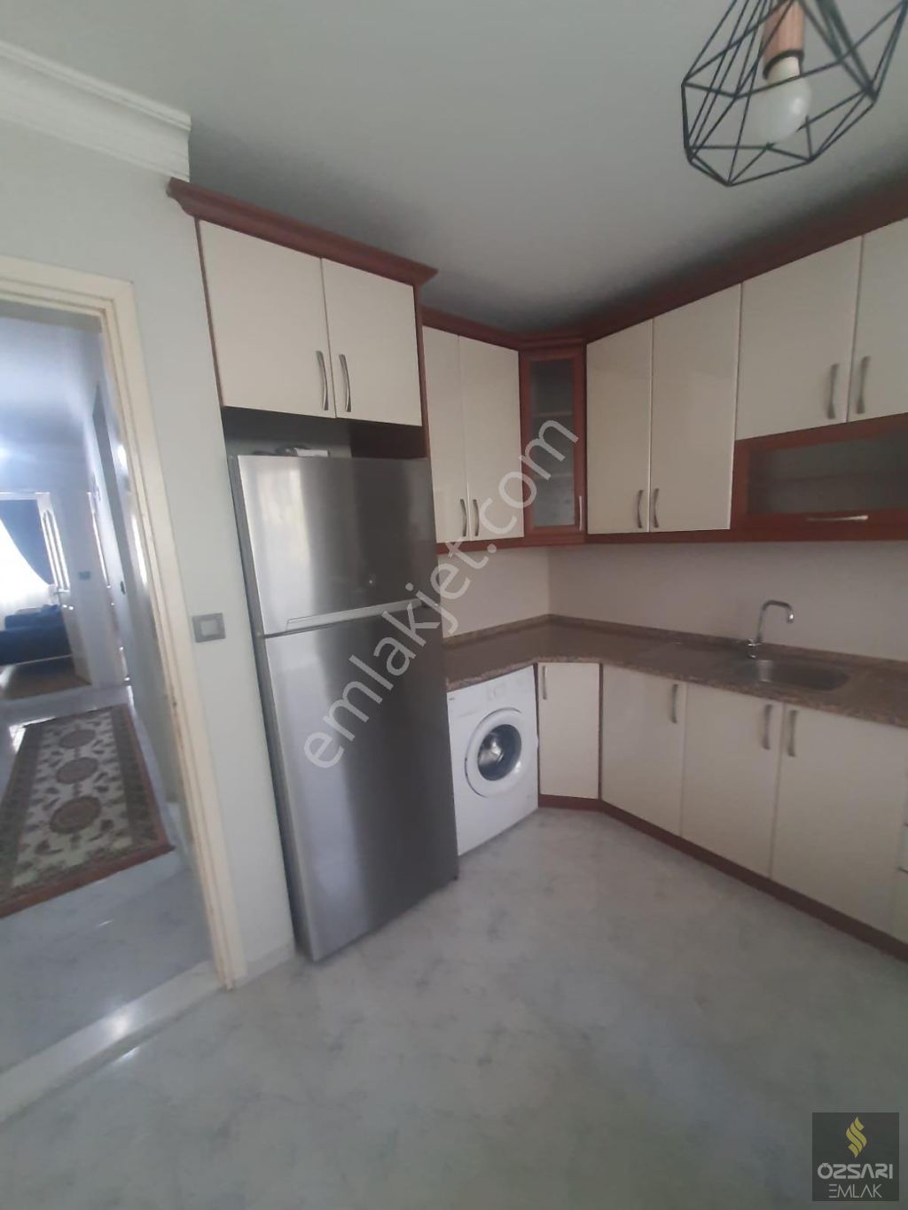 Bornova Atatürk mah. Eşyalı, doğalgazlı 2+1 kiralık Daire