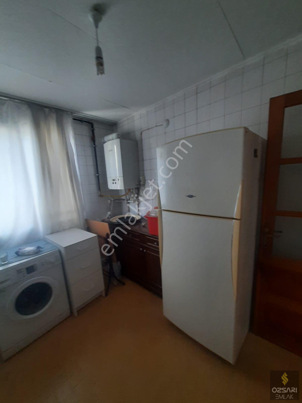 Bornova Atatürk mah. Eşyalı, doğalgazlı 3+1 kiralık Daire