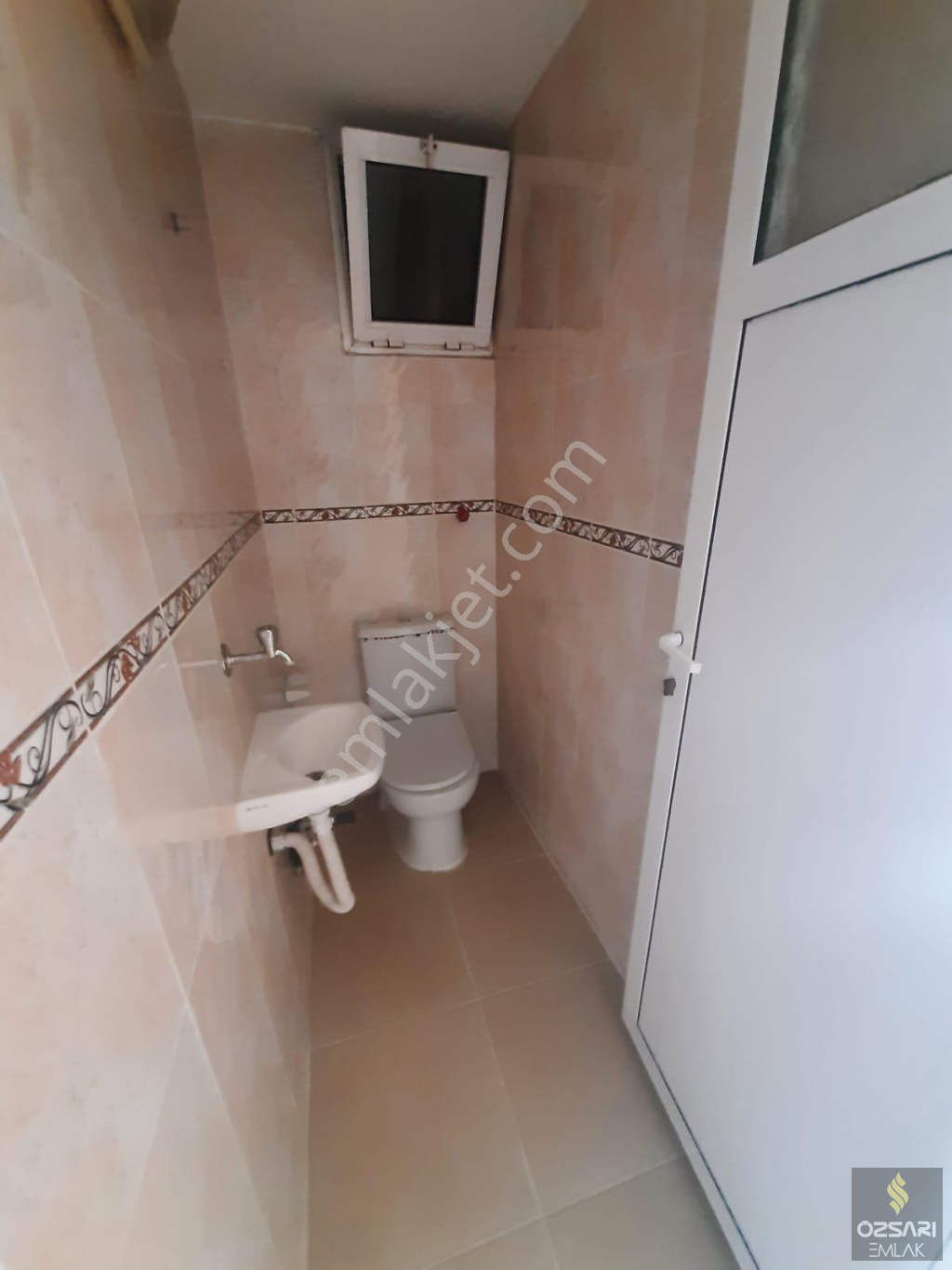 Bornova İnönü mah. 3+1 doğalgazlı kiralık Daire