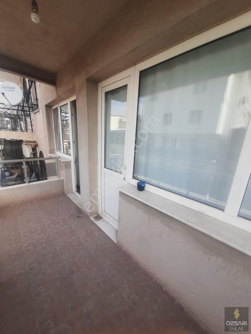 Bornova Atatürk mah. Eşyalı, doğalgazlı 2+1 kiralık Daire