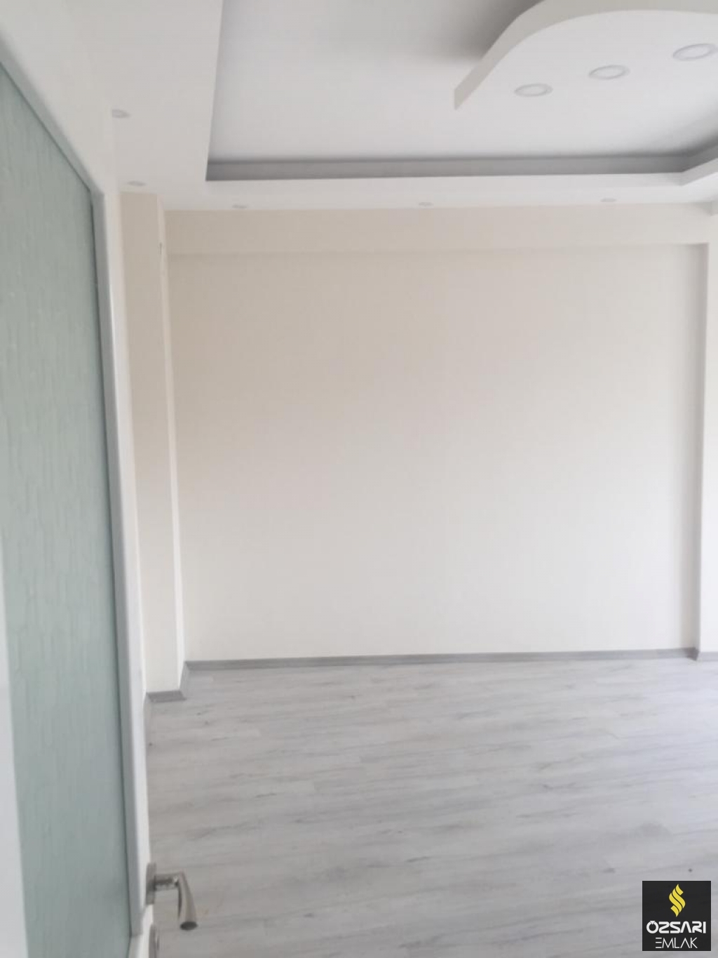 Bayraklı Çay mahallesinde 2+1 Satılık Daire