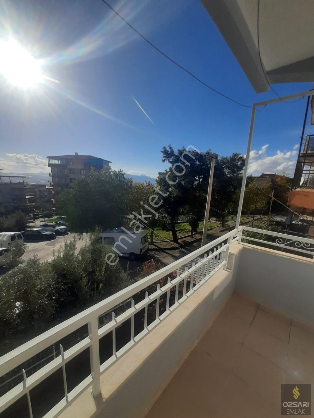 Bornova İnönü mah. 3+1 doğalgazlı kiralık Daire